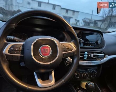 Серый Фиат Типо, объемом двигателя 1.37 л и пробегом 35 тыс. км за 11500 $, фото 4 на Automoto.ua