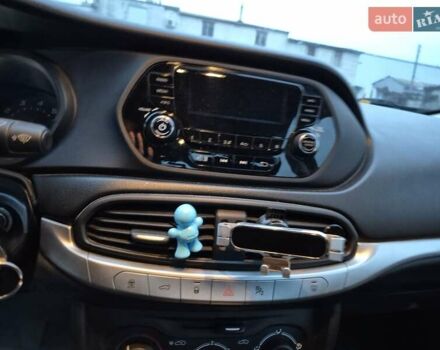 Серый Фиат Типо, объемом двигателя 1.37 л и пробегом 35 тыс. км за 11500 $, фото 5 на Automoto.ua