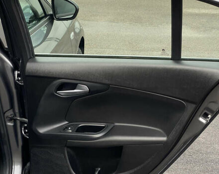 Серый Фиат Типо, объемом двигателя 1.37 л и пробегом 30 тыс. км за 9800 $, фото 37 на Automoto.ua