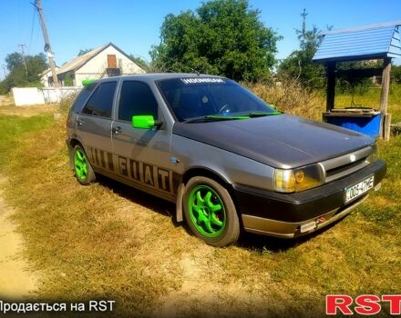 Серый Фиат Типо, объемом двигателя 2 л и пробегом 237 тыс. км за 1500 $, фото 1 на Automoto.ua
