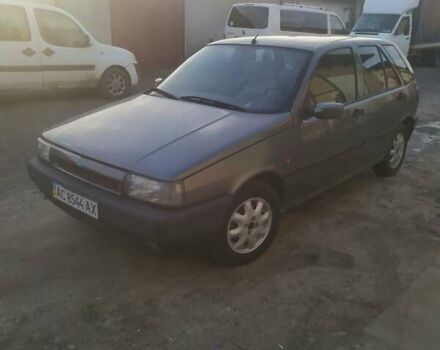 Серый Фиат Типо, объемом двигателя 1.4 л и пробегом 300 тыс. км за 1500 $, фото 1 на Automoto.ua