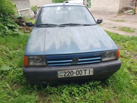 Фиат Типо 1990 в Шумск на Automoto.ua Синий Фиат Типо, объемом двигателя 1.4 л и пробегом 200 тыс. км за 500 $, фото 1 на Automoto.ua
