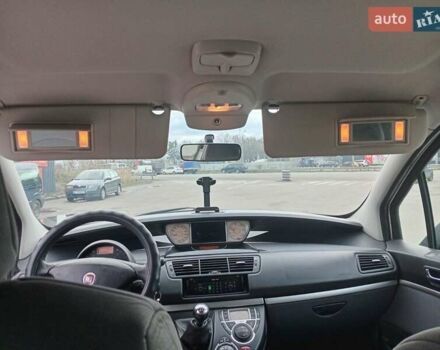 Білий Фіат Улісе, об'ємом двигуна 2.18 л та пробігом 305 тис. км за 7000 $, фото 19 на Automoto.ua