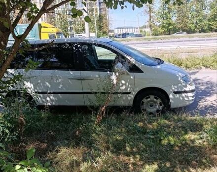 Белый Фиат Улиси, объемом двигателя 2 л и пробегом 287 тыс. км за 6000 $, фото 2 на Automoto.ua