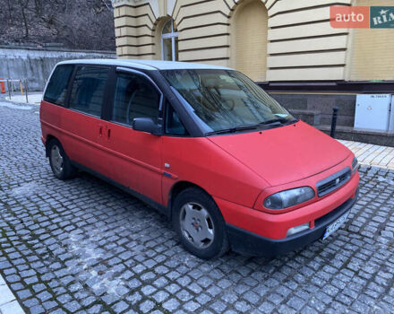 Красный Фиат Улиси, объемом двигателя 2 л и пробегом 220 тыс. км за 2999 $, фото 6 на Automoto.ua