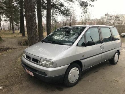 Фиат Улиси, объемом двигателя 1.9 л и пробегом 300 тыс. км за 2100 $, фото 1 на Automoto.ua