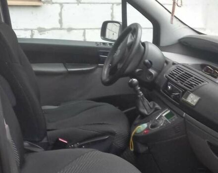 Серый Фиат Улиси, объемом двигателя 2.2 л и пробегом 250 тыс. км за 4700 $, фото 2 на Automoto.ua