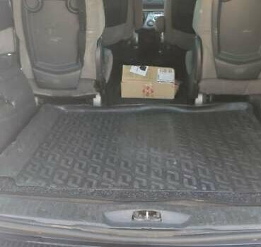 Серый Фиат Улиси, объемом двигателя 2.2 л и пробегом 320 тыс. км за 4000 $, фото 7 на Automoto.ua