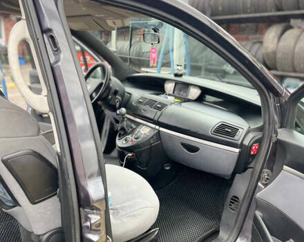 Серый Фиат Улиси, объемом двигателя 2.18 л и пробегом 260 тыс. км за 5900 $, фото 31 на Automoto.ua