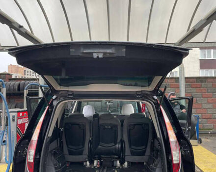 Серый Фиат Улиси, объемом двигателя 2.18 л и пробегом 260 тыс. км за 5900 $, фото 34 на Automoto.ua