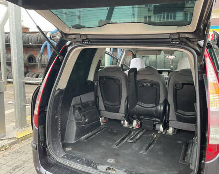 Серый Фиат Улиси, объемом двигателя 2.18 л и пробегом 260 тыс. км за 5900 $, фото 28 на Automoto.ua