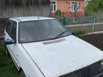 Фиат Уно 1986 в Ровно на Automoto.ua Белый Фиат Уно, объемом двигателя 1.3 л и пробегом 242 тыс. км за 450 $, фото 1 на Automoto.ua