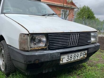 Белый Фиат Уно, объемом двигателя 1.3 л и пробегом 242 тыс. км за 450 $, фото 1 на Automoto.ua