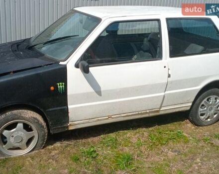 Белый Фиат Уно, объемом двигателя 0.9 л и пробегом 380 тыс. км за 273 $, фото 1 на Automoto.ua