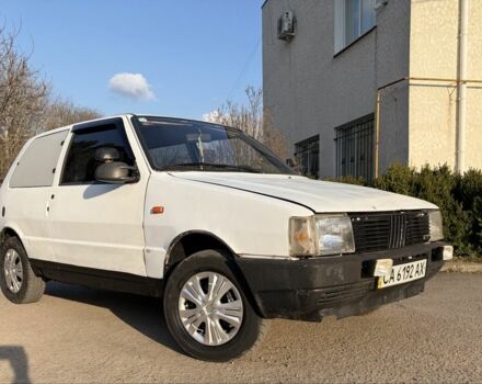 Белый Фиат Уно, объемом двигателя 1 л и пробегом 360 тыс. км за 550 $, фото 1 на Automoto.ua