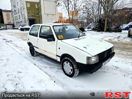 Білий Фіат Уно, об'ємом двигуна 1.1 л та пробігом 247 тис. км за 500 $, фото 1 на Automoto.ua