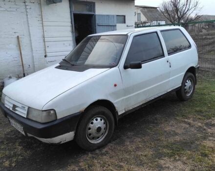 Белый Фиат Уно, объемом двигателя 1.7 л и пробегом 300 тыс. км за 1150 $, фото 1 на Automoto.ua