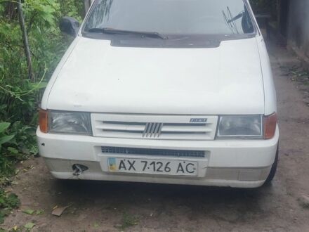 Белый Фиат Уно, объемом двигателя 1.4 л и пробегом 1 тыс. км за 650 $, фото 1 на Automoto.ua