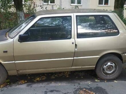 Бежевый Фиат Уно, объемом двигателя 1.5 л и пробегом 237 тыс. км за 700 $, фото 1 на Automoto.ua