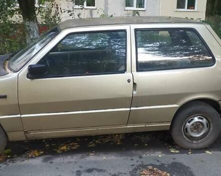 Бежевый Фиат Уно, объемом двигателя 1.5 л и пробегом 237 тыс. км за 700 $, фото 1 на Automoto.ua