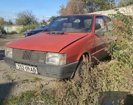Фиат Уно 1985 в Днепре (Днепропетровске) на Automoto.ua Красный Фиат Уно, объемом двигателя 1 л и пробегом 184 тыс. км за 199 $, фото 1 на Automoto.ua