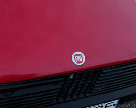 Красный Фиат Уно, объемом двигателя 1.1 л и пробегом 196 тыс. км за 1321 $, фото 5 на Automoto.ua