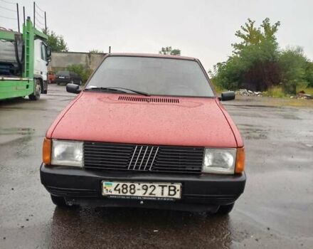Фиат Уно 1987 в Дрогобыче на Automoto.ua Красный Фиат Уно, объемом двигателя 0 л и пробегом 200 тыс. км за 800 $, фото 1 на Automoto.ua