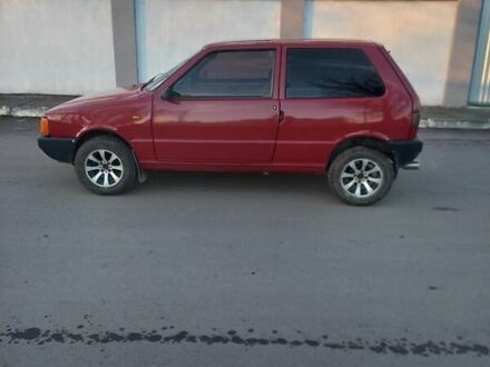 Красный Фиат Уно, объемом двигателя 0 л и пробегом 200 тыс. км за 999 $, фото 1 на Automoto.ua