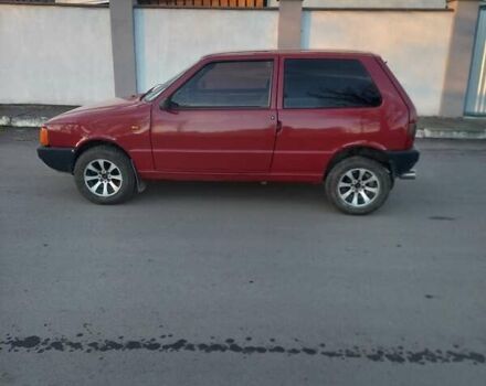 Красный Фиат Уно, объемом двигателя 0 л и пробегом 200 тыс. км за 999 $, фото 1 на Automoto.ua