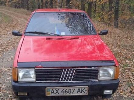 Фіат Уно 1988 у Харкові на Automoto.ua Червоний Фіат Уно, об'ємом двигуна 1.1 л та пробігом 280 тис. км за 900 $, фото 1 на Automoto.ua