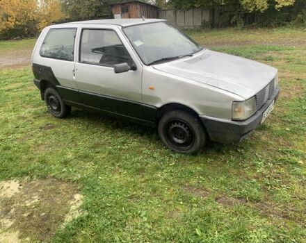 Серый Фиат Уно, объемом двигателя 1 л и пробегом 120 тыс. км за 399 $, фото 2 на Automoto.ua