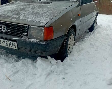 Серый Фиат Уно, объемом двигателя 0.9 л и пробегом 0 тыс. км за 750 $, фото 1 на Automoto.ua