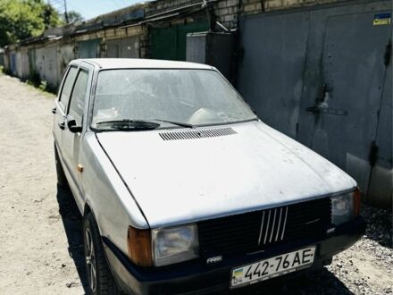 Фиат Уно 1986 в Днепре (Днепропетровске) на Automoto.ua Серый Фиат Уно, объемом двигателя 0 л и пробегом 1 тыс. км за 500 $, фото 1 на Automoto.ua