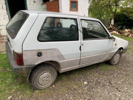 Фіат Уно 1989 у Стрые на Automoto.ua Сірий Фіат Уно, об'ємом двигуна 1 л та пробігом 120 тис. км за 400 $, фото 1 на Automoto.ua