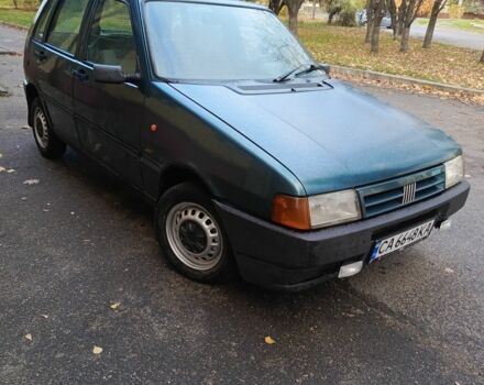 Зеленый Фиат Уно, объемом двигателя 1.4 л и пробегом 320 тыс. км за 770 $, фото 2 на Automoto.ua
