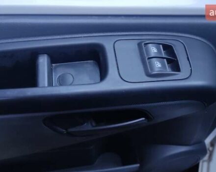 Фиат Fiorino 2011 в Хмельницком на Automoto.ua Белый Фиат Fiorino, объемом двигателя 1.2 л и пробегом 198 тыс. км за 4200 $, фото 34 на Automoto.ua