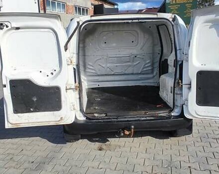 Белый Фиат Fiorino, объемом двигателя 1.2 л и пробегом 357 тыс. км за 3500 $, фото 11 на Automoto.ua