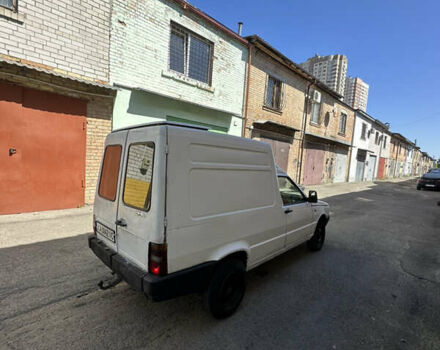 Белый Фиат Fiorino, объемом двигателя 1.37 л и пробегом 190 тыс. км за 1000 $, фото 7 на Automoto.ua