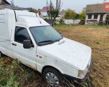 Белый Фиат Fiorino, объемом двигателя 1.37 л и пробегом 378 тыс. км за 1100 $, фото 1 на Automoto.ua