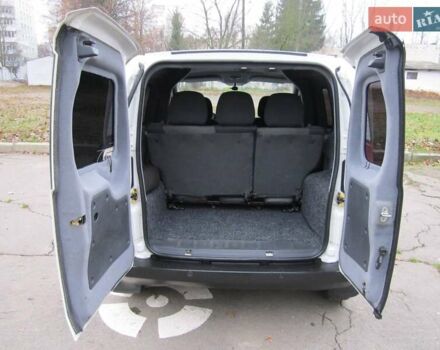 Білий Фіат Fiorino, об'ємом двигуна 1.3 л та пробігом 152 тис. км за 3999 $, фото 7 на Automoto.ua