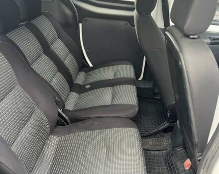 Белый Фиат Fiorino, объемом двигателя 1.25 л и пробегом 220 тыс. км за 5600 $, фото 13 на Automoto.ua