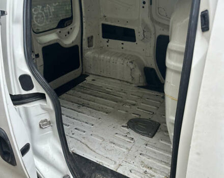 Фиат Fiorino 2013 в Житомире на Automoto.ua Белый Фиат Fiorino, объемом двигателя 1.2 л и пробегом 320 тыс. км за 3200 $, фото 4 на Automoto.ua