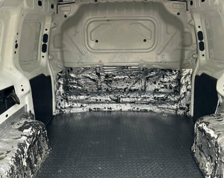 Белый Фиат Fiorino, объемом двигателя 1.37 л и пробегом 176 тыс. км за 6500 $, фото 10 на Automoto.ua