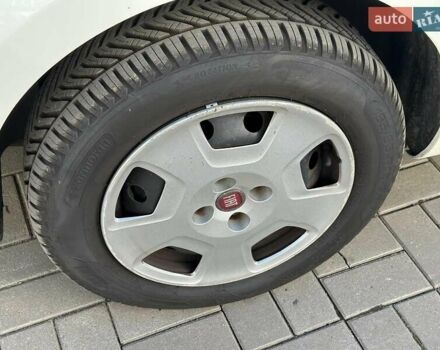 Белый Фиат Fiorino, объемом двигателя 1.3 л и пробегом 90 тыс. км за 9290 $, фото 6 на Automoto.ua