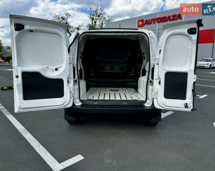 Белый Фиат Fiorino, объемом двигателя 1.3 л и пробегом 96 тыс. км за 9999 $, фото 22 на Automoto.ua
