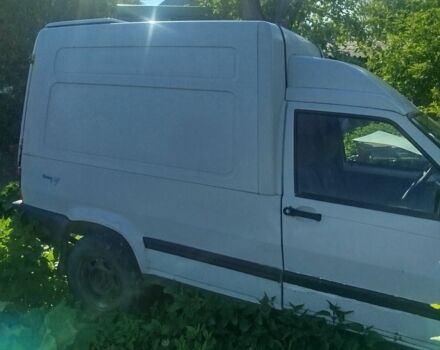 Белый Фиат Fiorino, объемом двигателя 1.4 л и пробегом 300 тыс. км за 851 $, фото 1 на Automoto.ua