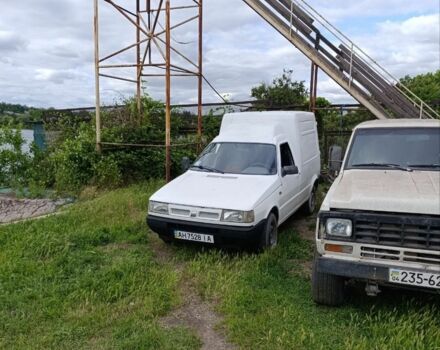 Белый Фиат Fiorino, объемом двигателя 1 л и пробегом 120 тыс. км за 1300 $, фото 2 на Automoto.ua