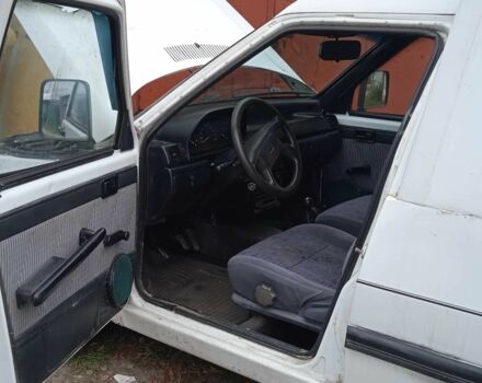 Белый Фиат Fiorino, объемом двигателя 1.7 л и пробегом 750 тыс. км за 950 $, фото 7 на Automoto.ua