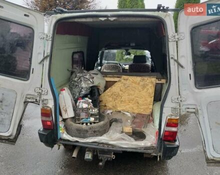 Белый Фиат Fiorino, объемом двигателя 1.6 л и пробегом 200 тыс. км за 650 $, фото 1 на Automoto.ua