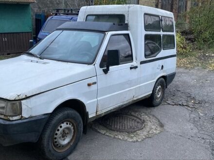 Белый Фиат Fiorino, объемом двигателя 1.2 л и пробегом 200 тыс. км за 712 $, фото 1 на Automoto.ua